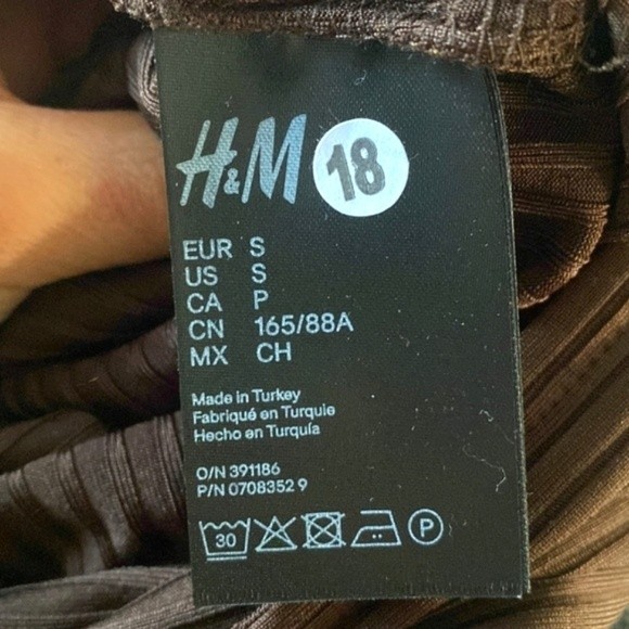 H&M Soft Comfortable Ribbed V-neck Long Sleeve Brown Bodysuit, Small - Picture 6 of 10